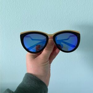 Stylish Black and Gold Sunglasses